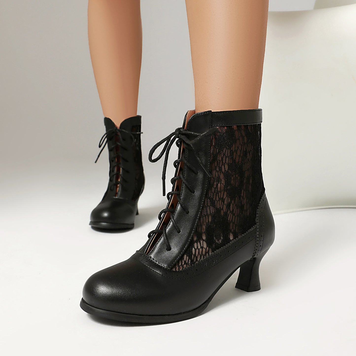 Elegant Lace Floral Short Boots SE23870