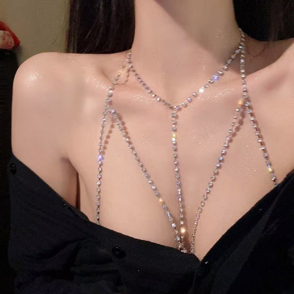 Elegant Sparkling Body Chain SE23631