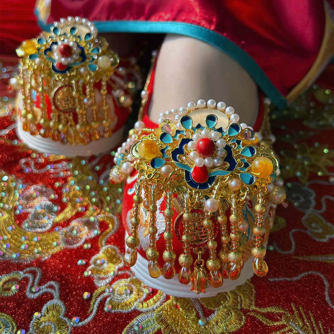 Floral Embroidered Hand Beaded Shoes SE23373