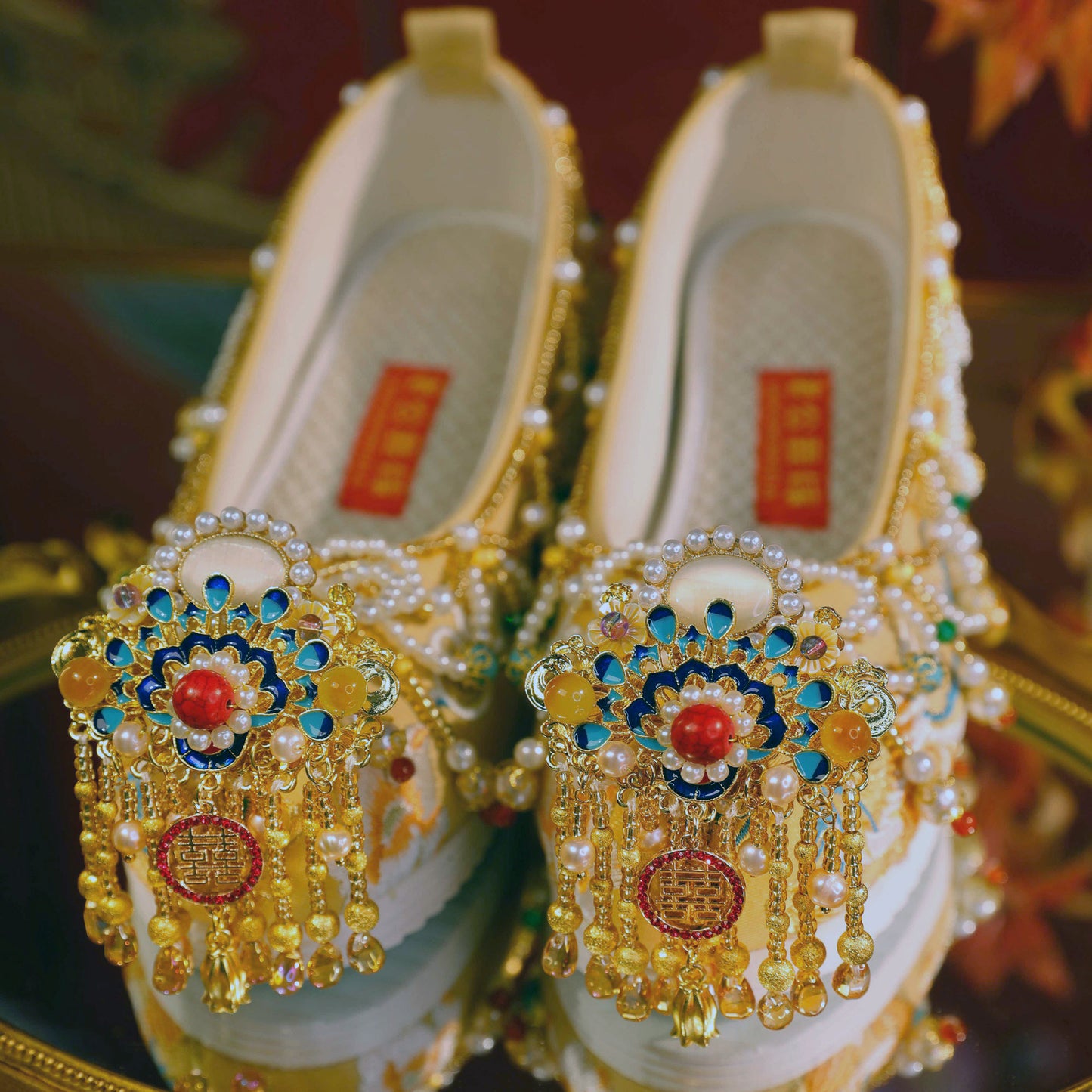 Floral Embroidered Hand Beaded Shoes SE23373