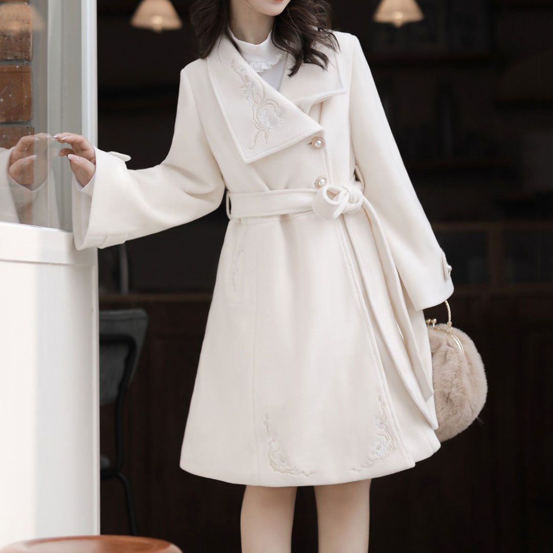Floral Embroidered Woolen Coat SE22957