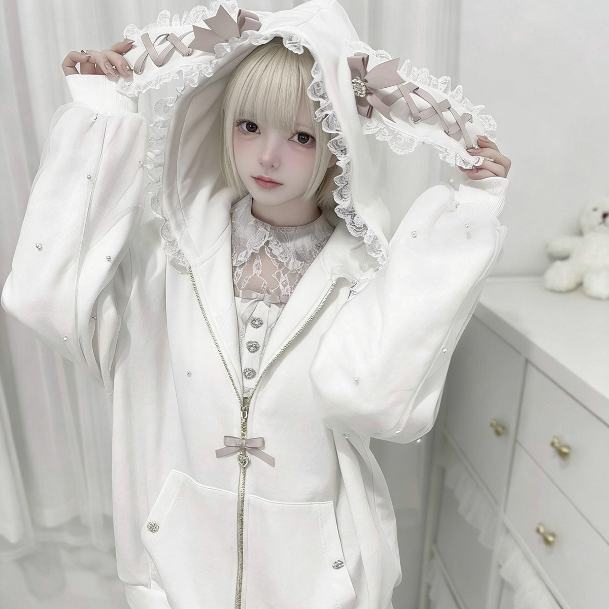 Lace Bow Rabbit Ears Pearl Hoodie Coat SE23899