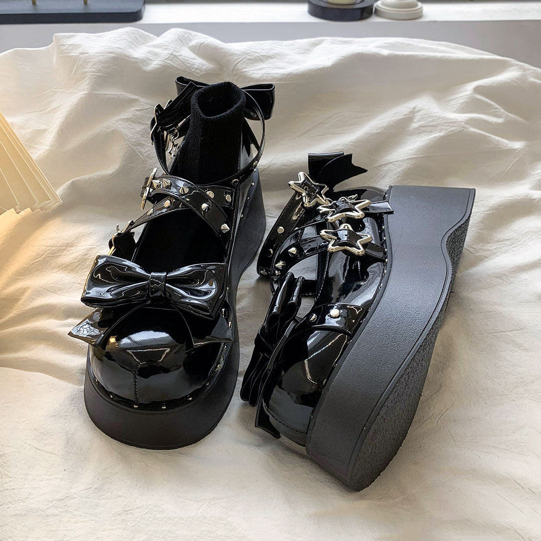 Rivet Bow Platform Shoes SE23169