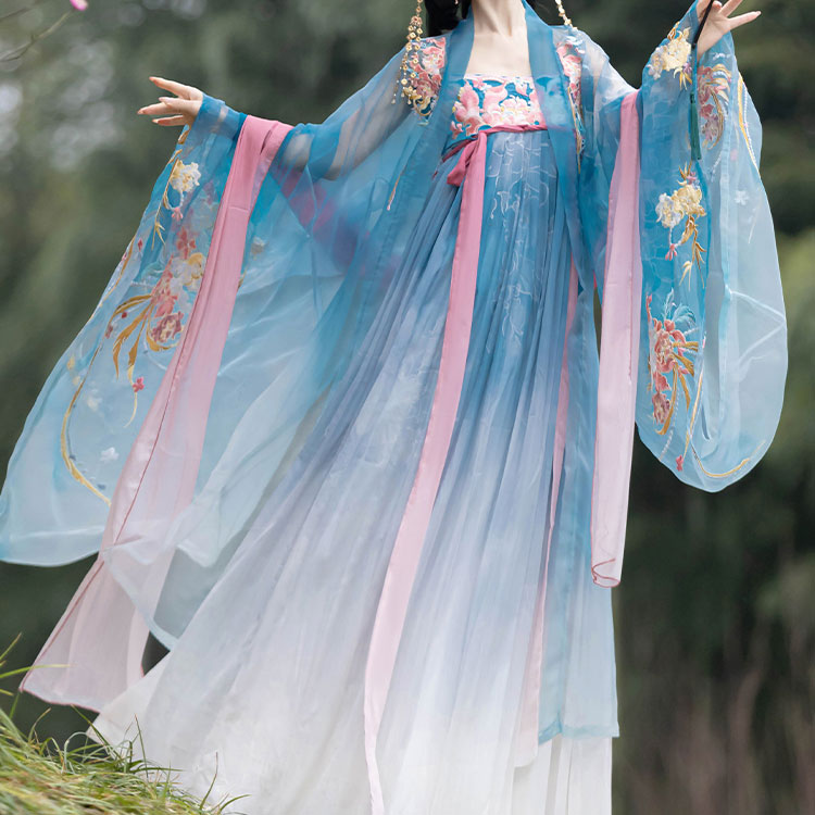 Flower Embroidered Hanfu Dress Set SE23071