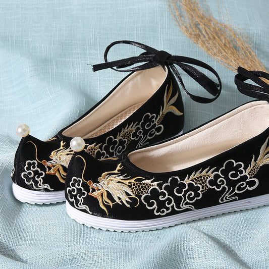 Cloud Loong Embroidered Shoes SE21604