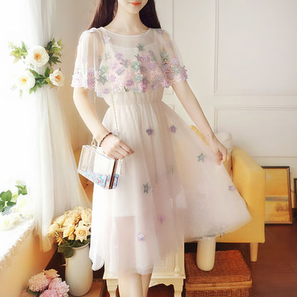 Embroidery Floral Flare Sleeve Dresses SE20550