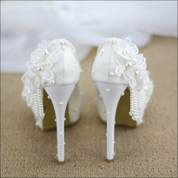 White Flower High Heels SE22516