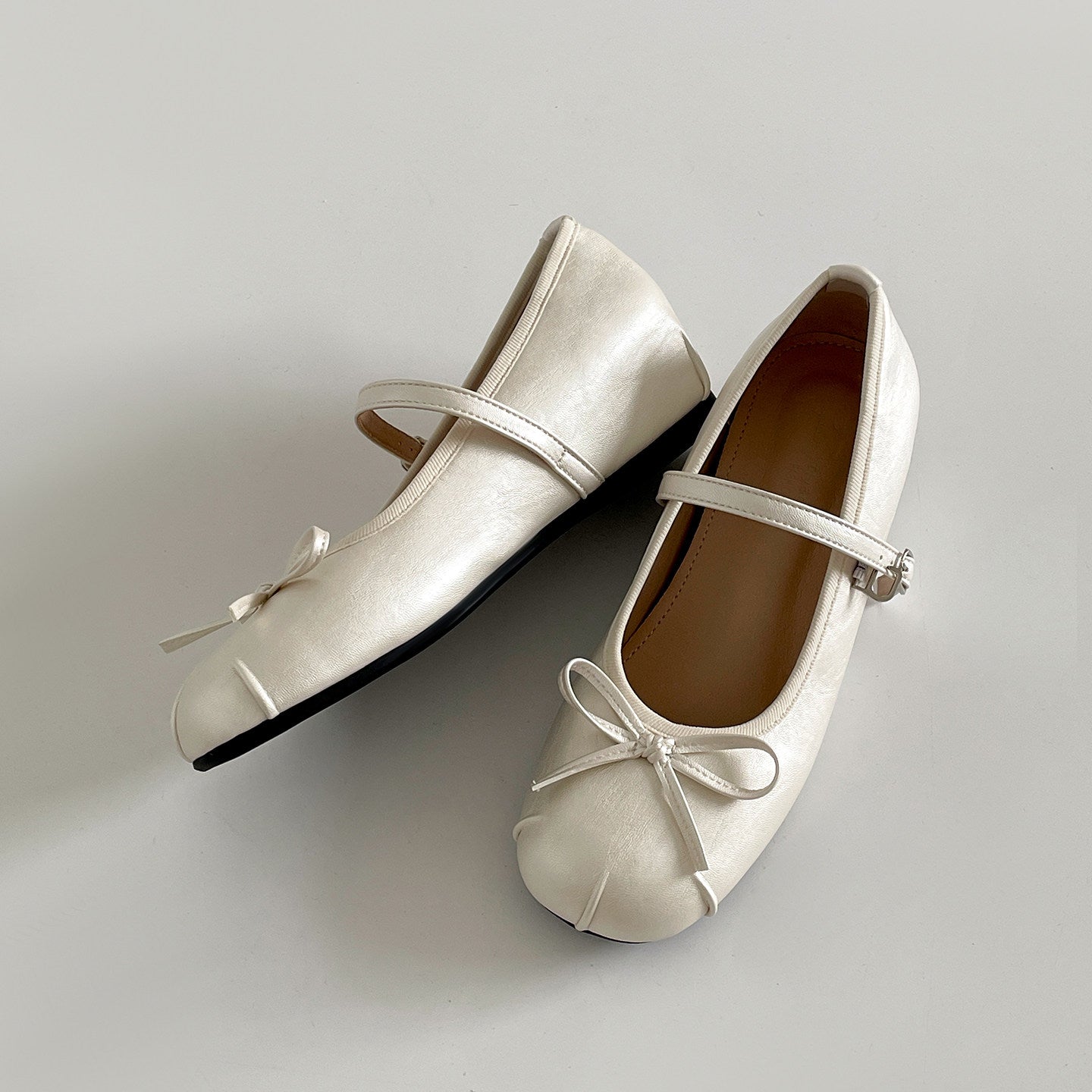 Mary Jane Strap Shoe Flats with Bow SE23970