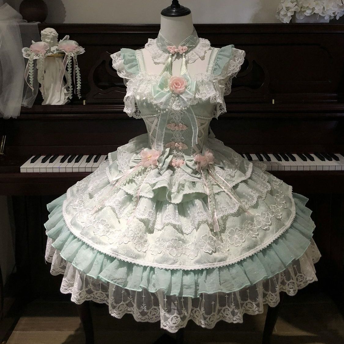 Elegant Bow Lace Lolita Dress SE23792