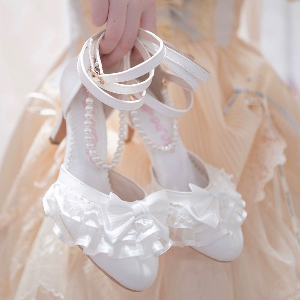 Elegant Lace Bow Heel Shoes SE23893