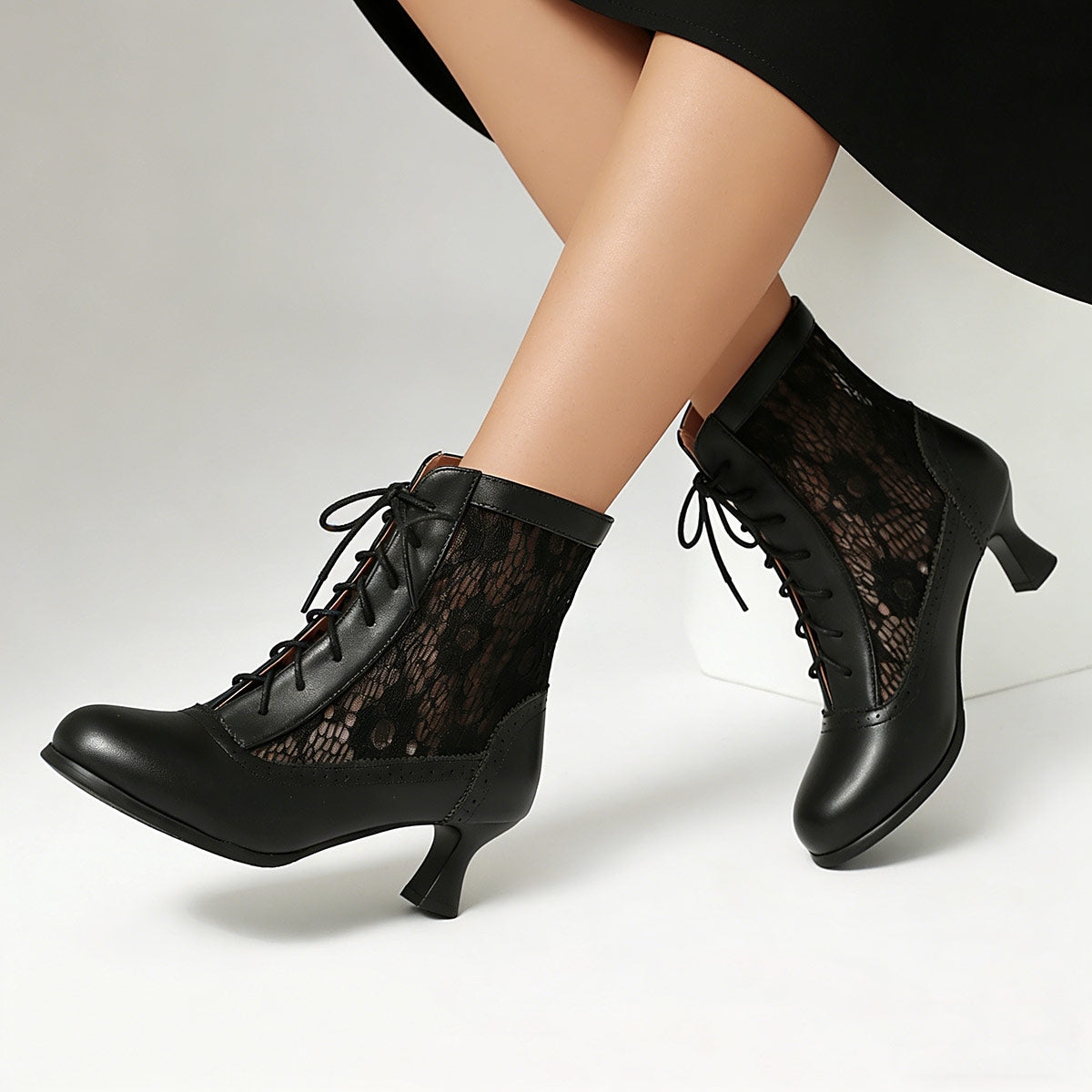 Elegant Lace Floral Short Boots SE23870