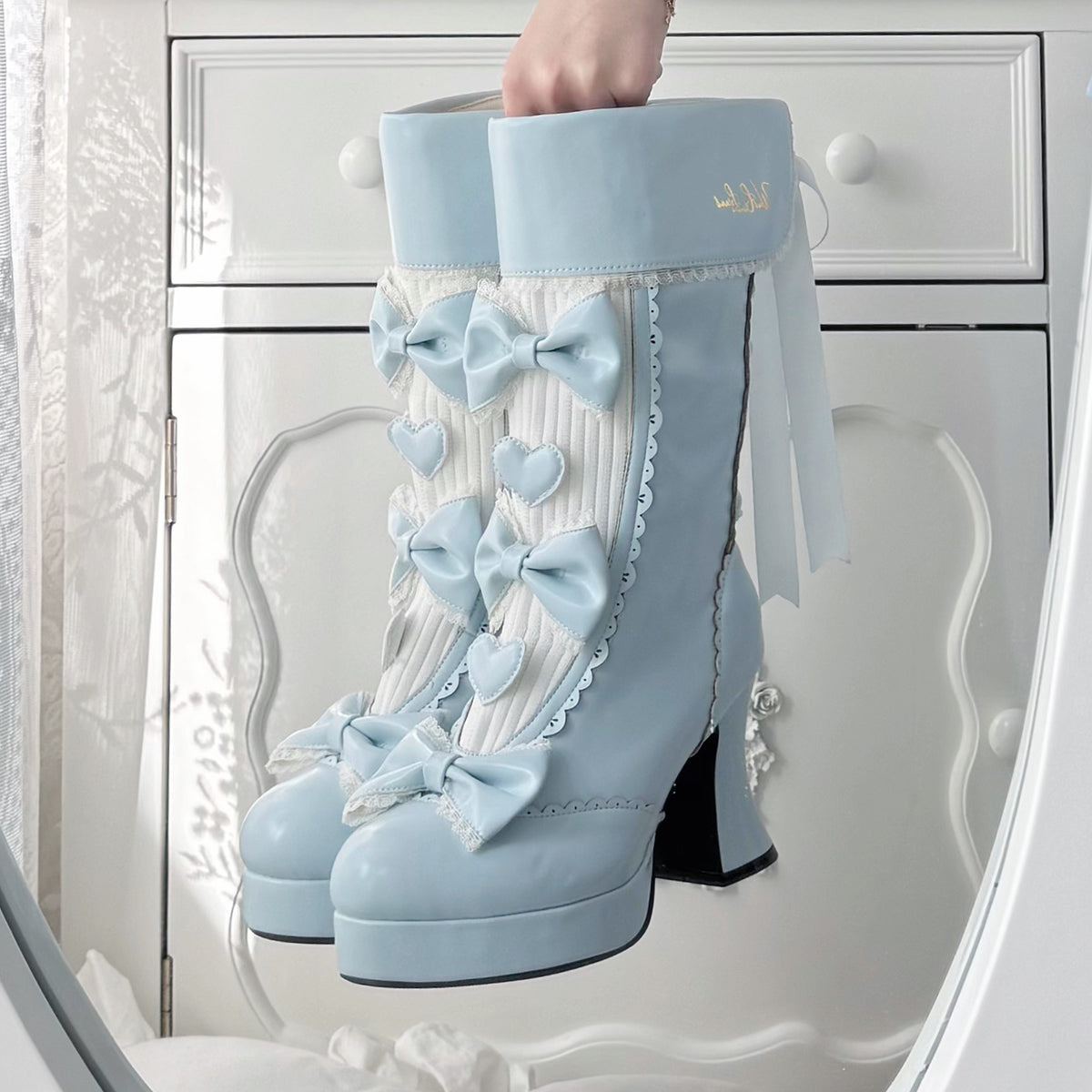 Gothic Lolita Platform Boots Adorned with Black Bows SE23796