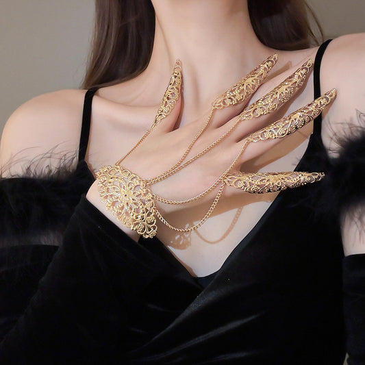 Hollow Nail Bracelet SE23659