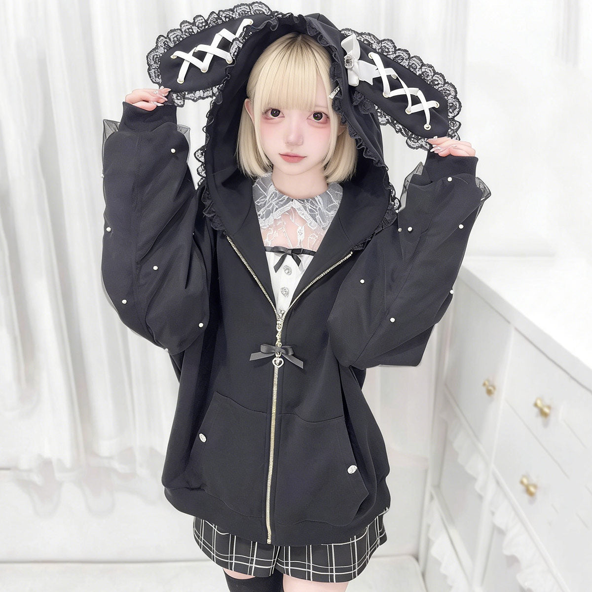 Lace Bow Rabbit Ears Pearl Hoodie Coat SE23899