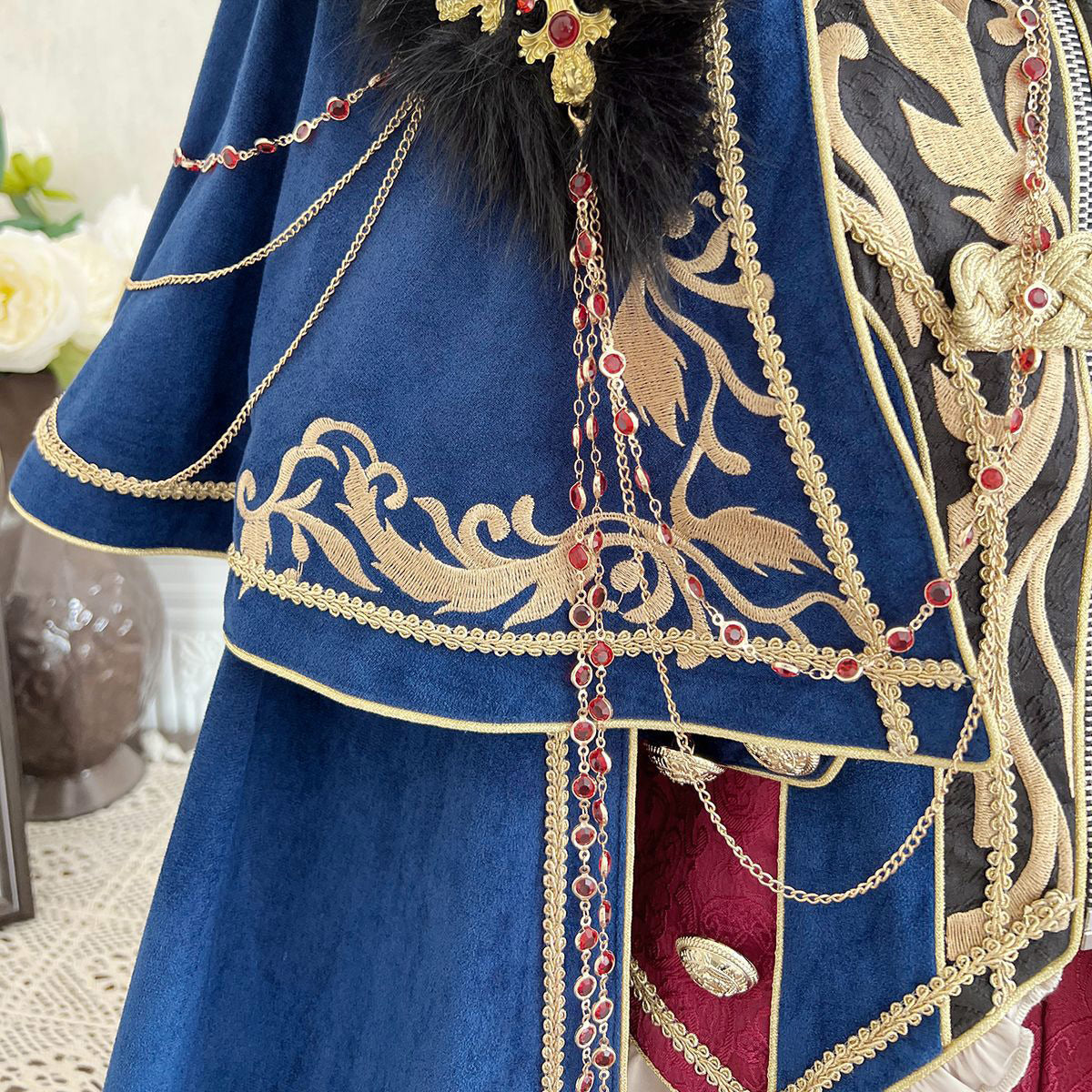 Vintage Royal Court Style Embroidered Cape Set SE23881